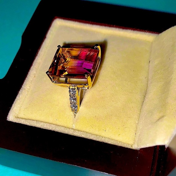 Exquisite Ametrine 10K Yellow Gold, Moissanite Ring 4.80 Grams 10.60 ctw - Picture 10 of 11